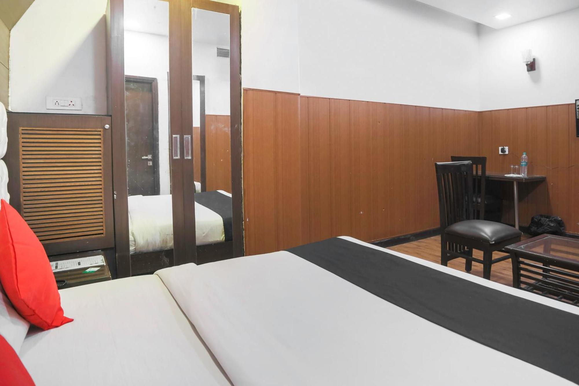 Hotel O Parktel Indirapuram Eksteriør bilde