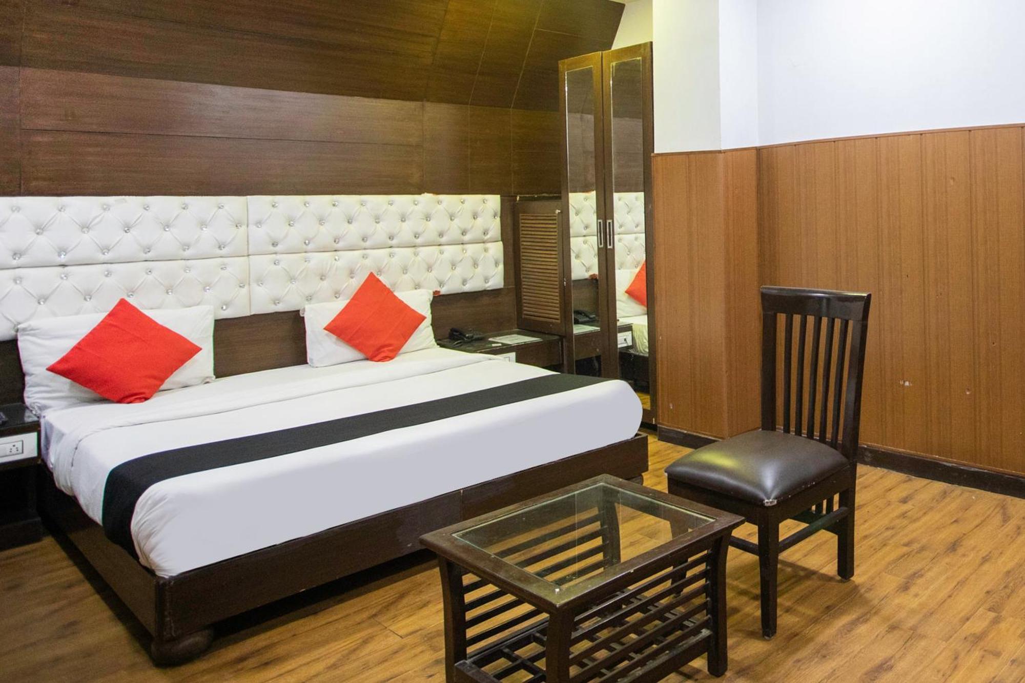 Hotel O Parktel Indirapuram Eksteriør bilde