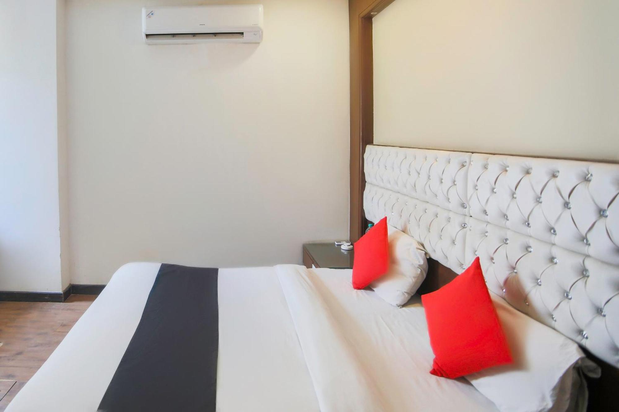 Hotel O Parktel Indirapuram Eksteriør bilde